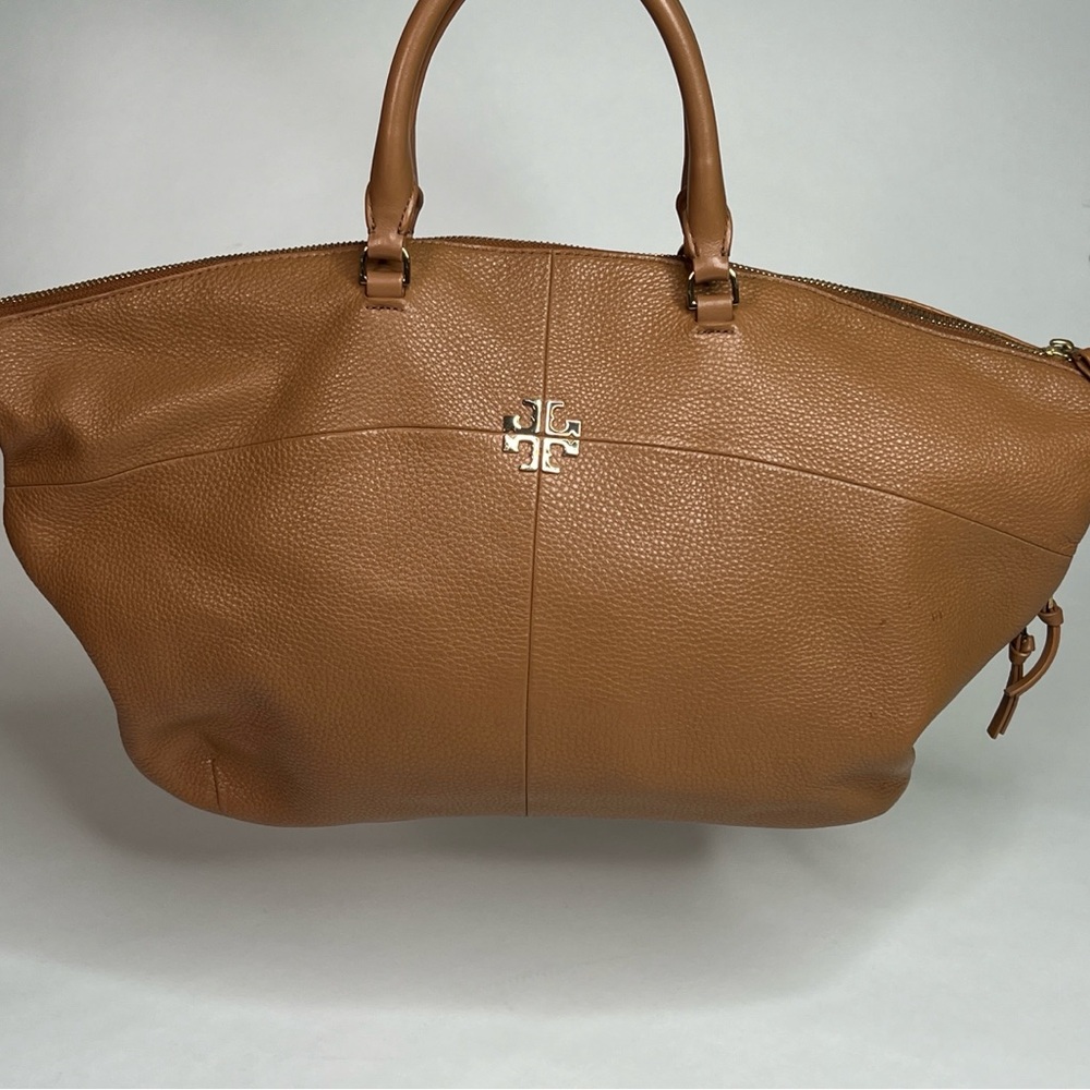 Tory Burch Bag. Oversized. Tan. Great Condition.